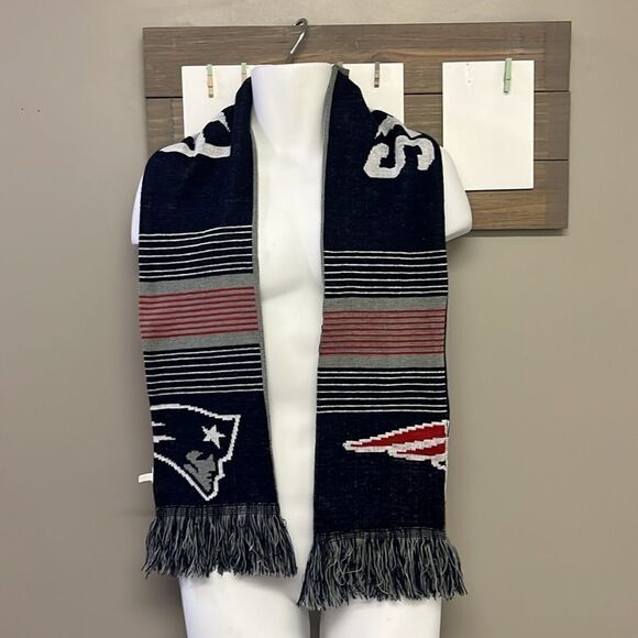FOCO New England Patriots Winter Reversible Unisex Acrylic Scarf w/ Tassels-OSFM - Picture 1 of 16